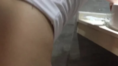 [原创]我出差老婆单约金主单男，厕所里就开干了，录视频给我看